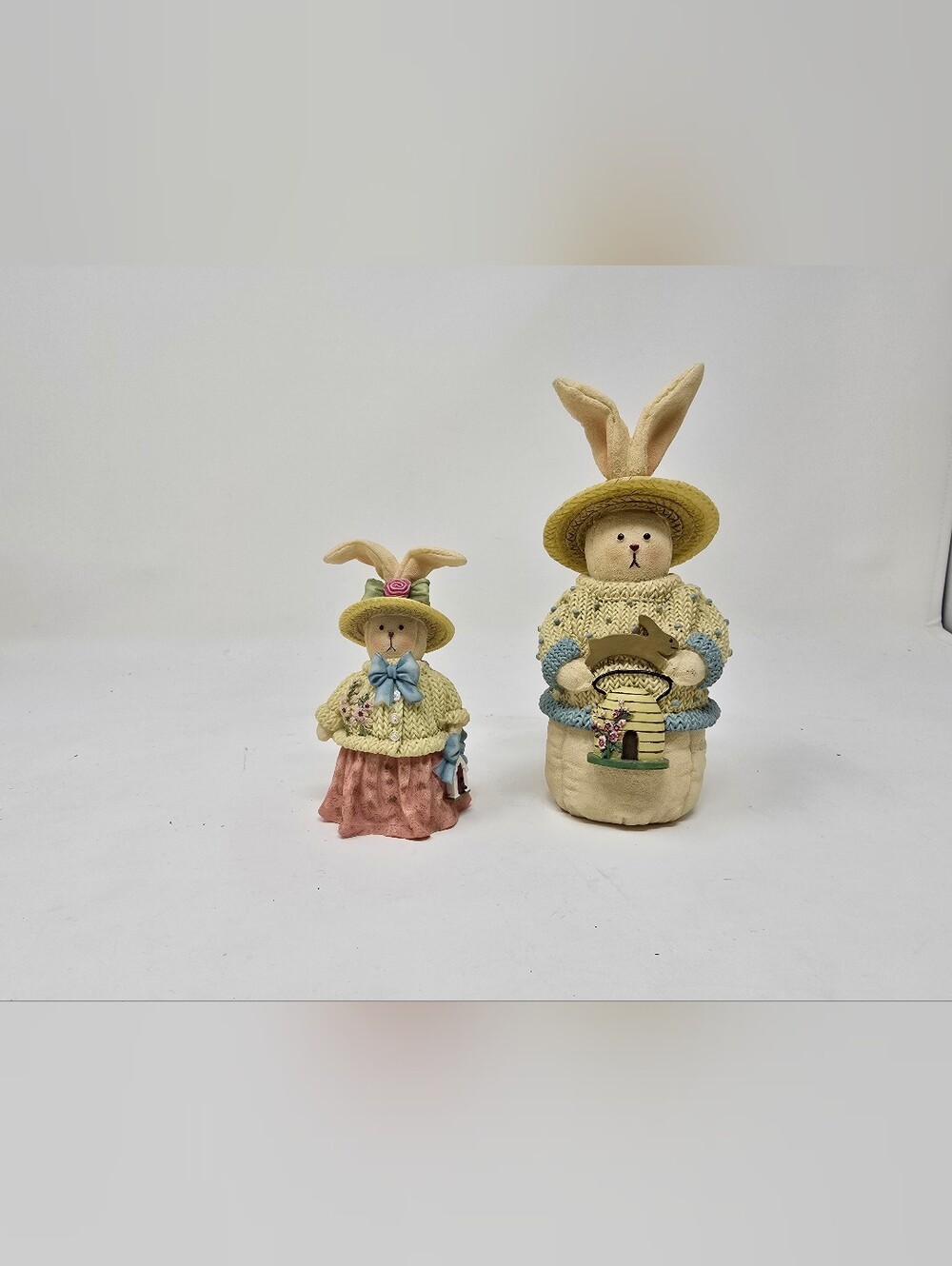 Artisan Flair Miss Heather's Hollyhock Gardens Bunny Bunnies Set of 2 Figurines
